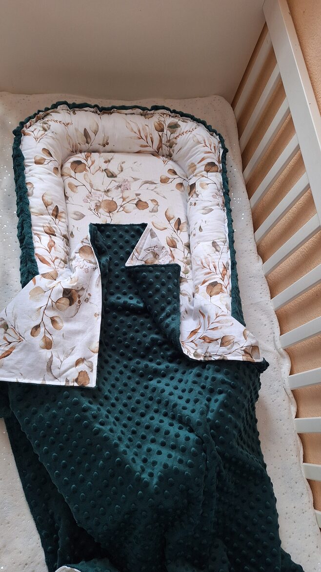 Ligzdiņa- kokvilnas + minky/lapiņas + smaragda