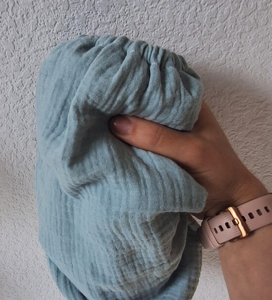 Muslīna palags gultām un šūpuļiem/mint/ ar gumiju