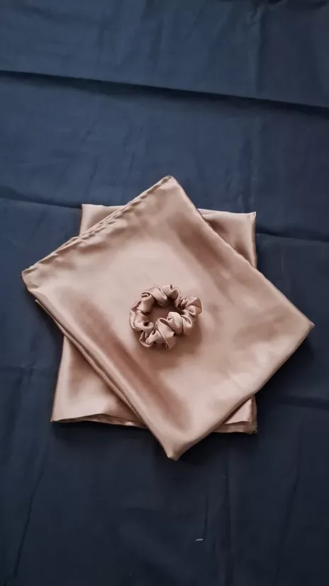 Natural silk hair scrunchies