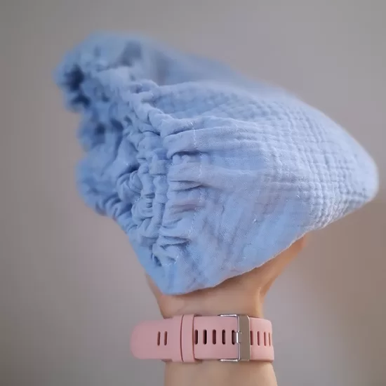 Muslīna palags gultām un šūpuļiem/zils/ ar gumiju