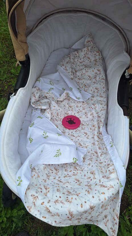 Muslīns + kokvilna/kvieši + lapiņas/ 70*90 cm