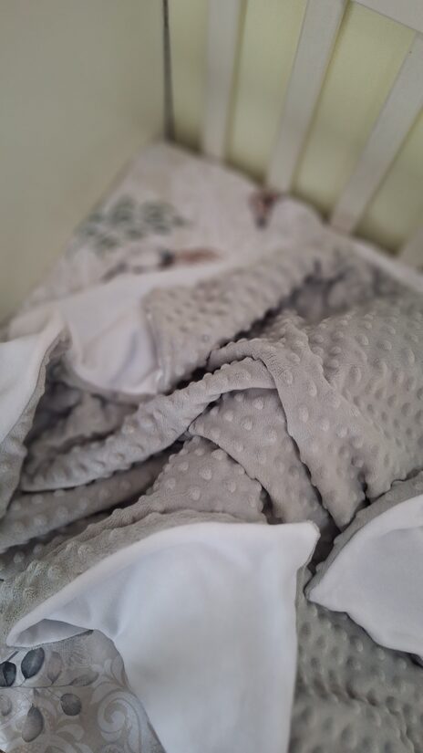 Minky + velūrs/pelēks + balts/70*90 cm/gatavā