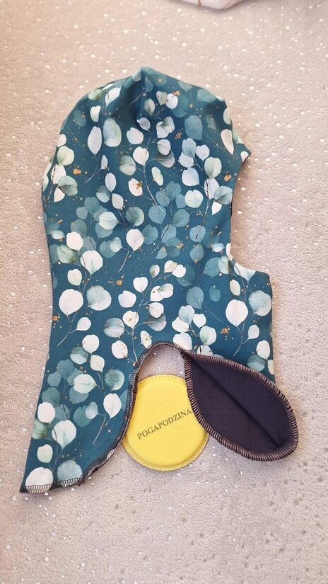 Ķivercepure/eikalipts + tumši zils plānā odere /pavasara-rudens/48-50 cm cm/gatavais