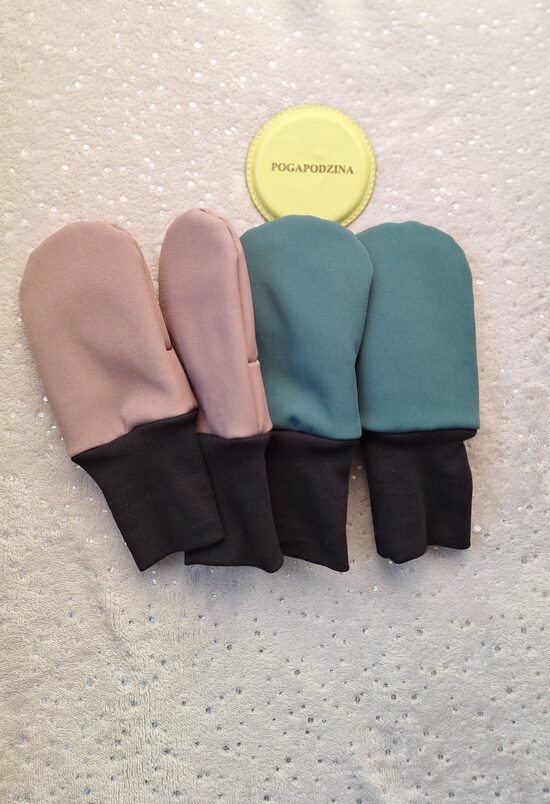 Softshell cimdi/M izmērs/plānā odere