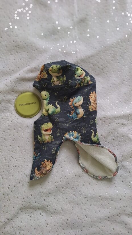 Ķivercepure/dino + balta flīsa odere /ziemas/48-50 cm/gatavais