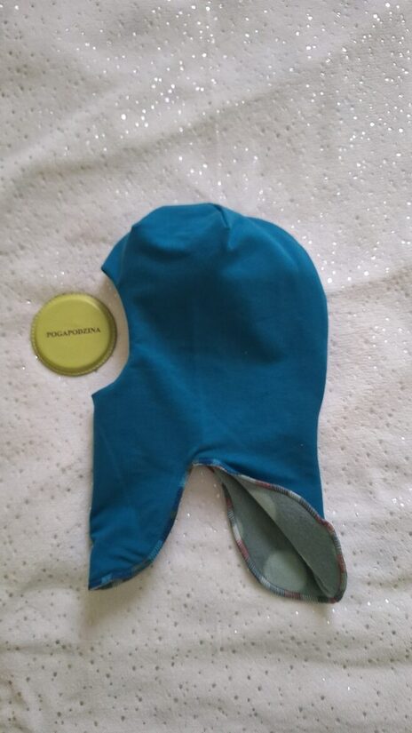 Ķivercepure/petrol + punktiņi flīsa odere /ziemas/52-54 cm/gatavais