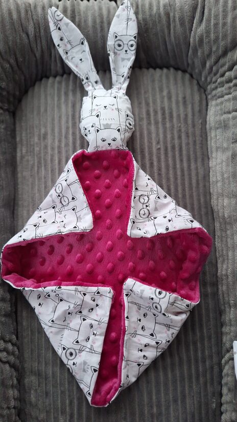 Minky un kokvilnas / fuksiju + kaķēni