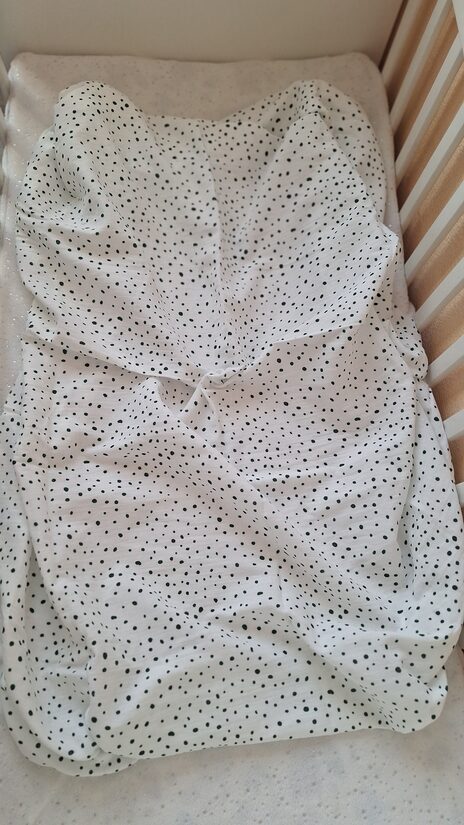 Muslīna sedziņa/ zaļi punktiņi / 70*100cm/