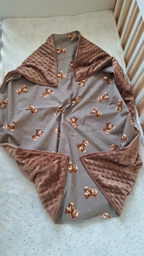 Minky  flīsa un kokvilnas sedziņa/75*100 cm/brūns+lācēni