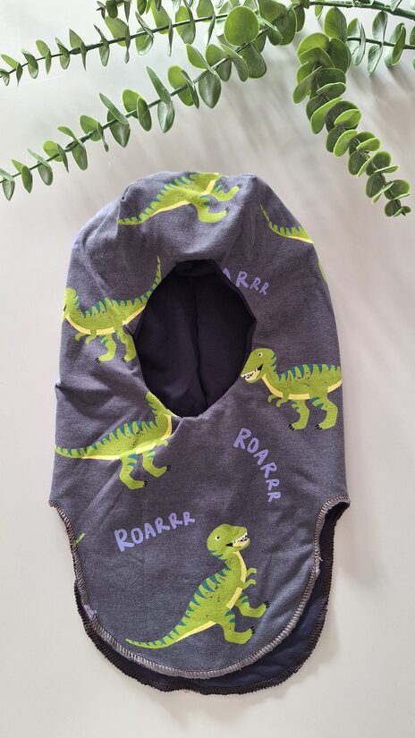 Ķivercepure/dino uz zila/42 cm/pavasara-rudens