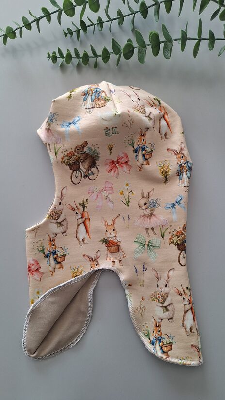 Balaclava hat / bunnies on beige / 48–50 cm / spring–autumn / ready-made