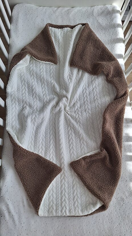 Pītais + teddy sedziņa/silti balts+ šokolādes/70*100 cm/gatavā