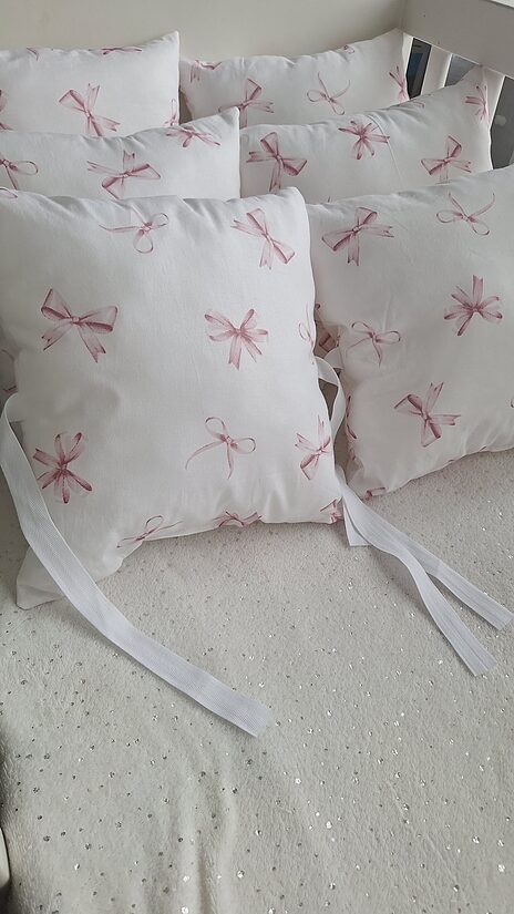 Cotton crib pillows/ribbons